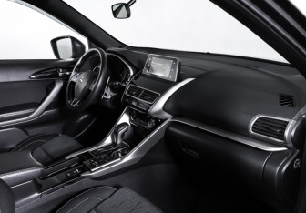 Подержанный автомобиль Mitsubishi Eclipse Cross 2019 года (11 фото)