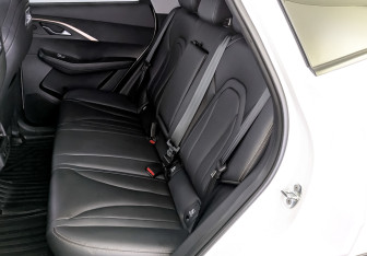 Подержанный автомобиль Omoda C5 2024 года (12 фото)