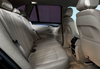 Подержанный автомобиль BMW X5 2017 года (14 фото)