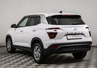 Подержанный автомобиль Hyundai Creta 2022 года (7 фото)