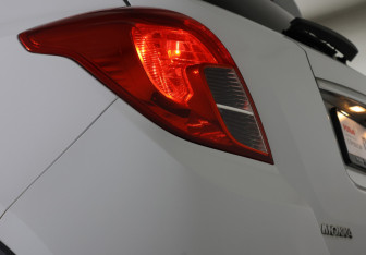 Подержанный автомобиль Opel Mokka 2014 года (23 фото)