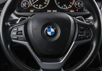 Подержанный автомобиль BMW X6 2019 года (15 фото)