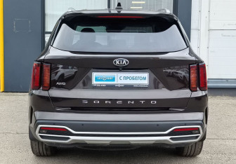 Подержанный автомобиль Kia Sorento 2020 года (6 фото)
