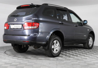 Подержанный автомобиль SsangYong Kyron 2008 года (5 фото)
