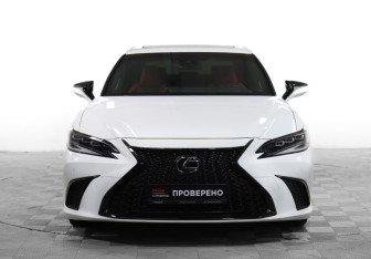 Подержанный автомобиль Lexus ES 2022 года (2 фото)