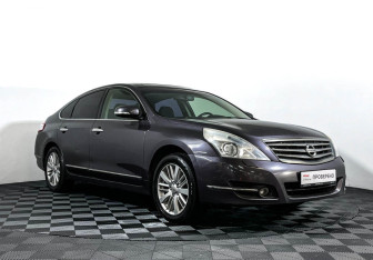 Подержанный автомобиль Nissan Teana 2012 года (3 фото)