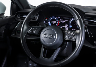 Подержанный автомобиль Audi A3 Hatchback 2021 года (13 фото)