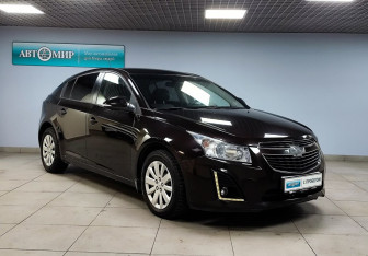 Подержанный автомобиль Chevrolet Cruze Hatchback 2014 года (3 фото)