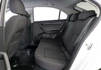 Подержанный автомобиль Skoda Rapid Liftback 2021 года (18 фото)