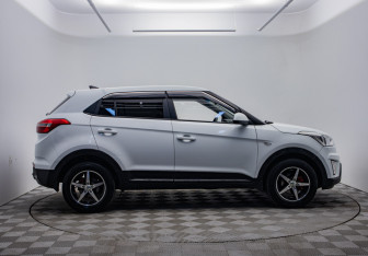 Подержанный автомобиль Hyundai Creta 2019 года (4 фото)