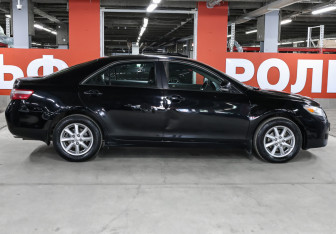 Подержанный автомобиль Toyota Camry Sedan 2011 года (4 фото)