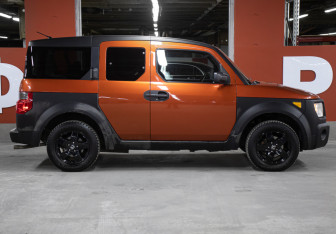 Подержанный автомобиль Honda Element 2004 года (4 фото)
