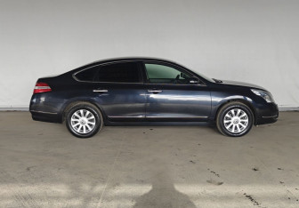 Подержанный автомобиль Nissan Teana 2011 года (9 фото)
