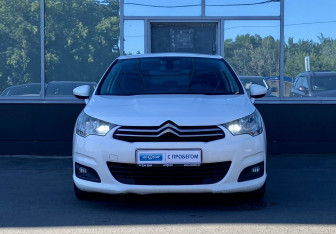 Подержанный автомобиль Citroen C4 Hatchback 2012 года (2 фото)