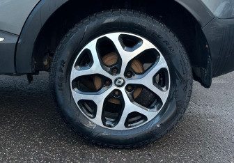 Подержанный автомобиль Renault Kaptur 2017 года (16 фото)