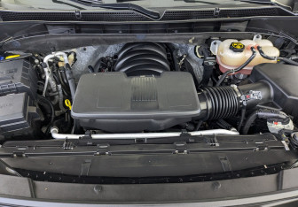 Подержанный автомобиль Cadillac Escalade Suv 2022 года (14 фото)