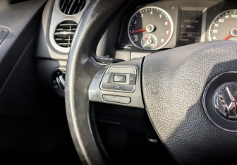 Подержанный автомобиль Volkswagen Tiguan 2012 года (24 фото)