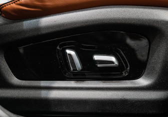 Подержанный автомобиль Omoda C5 2023 года (8 фото)