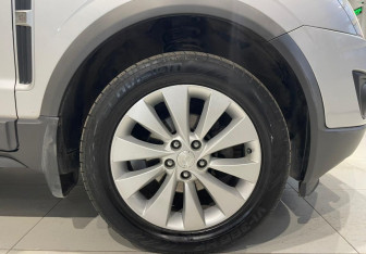 Подержанный автомобиль Opel Antara 2013 года (17 фото)