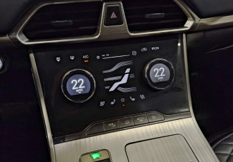 Подержанный автомобиль Exeed TXL 2022 года (29 фото)