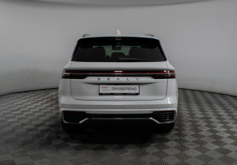 Подержанный автомобиль Geely Monjaro 2023 года (6 фото)