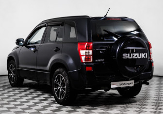Подержанный автомобиль Suzuki Grand Vitara 2008 года (7 фото)