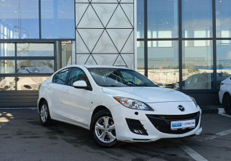 Подержанный автомобиль Mazda 3 Sedan 2011 года (3 фото)