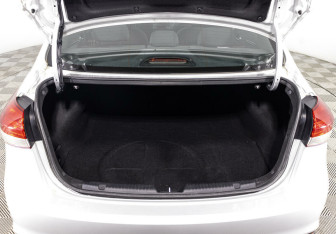 Подержанный автомобиль Kia Cerato Sedan 2017 года (12 фото)