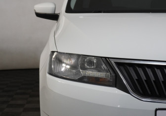 Подержанный автомобиль Skoda Rapid Liftback 2019 года (19 фото)