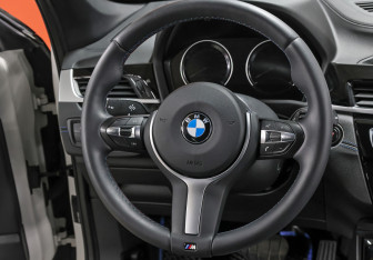 Подержанный автомобиль BMW X1 2021 года (19 фото)