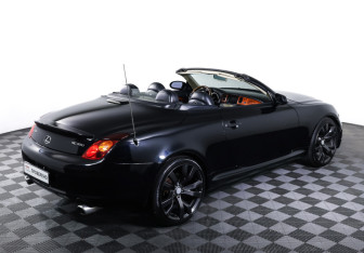 Подержанный автомобиль Lexus SC Convertible 2002 года (26 фото)