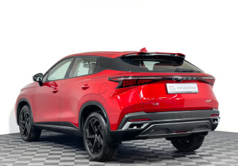 Подержанный автомобиль Omoda C5 2023 года (7 фото)