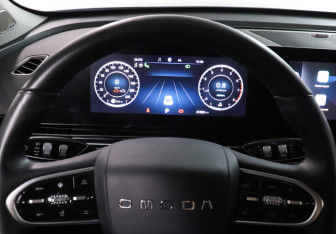 Подержанный автомобиль Omoda C5 2023 года (11 фото)