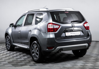 Подержанный автомобиль Nissan Terrano 2018 года (7 фото)