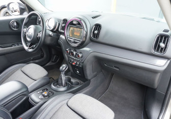 Подержанный автомобиль MINI Countryman 2017 года (10 фото)