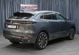 Подержанный автомобиль Changan UNI-K 2022 года (5 фото)