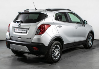 Подержанный автомобиль Opel Mokka 2013 года (5 фото)