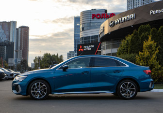 Подержанный автомобиль Audi A3 Sedan 2021 года (6 фото)