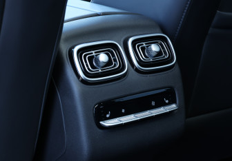 Подержанный автомобиль Jaecoo J8 2024 года (27 фото)