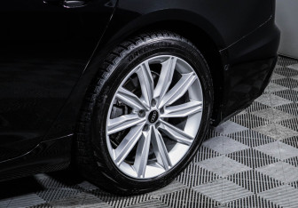 Подержанный автомобиль Audi A6 Sedan 2024 года (15 фото)