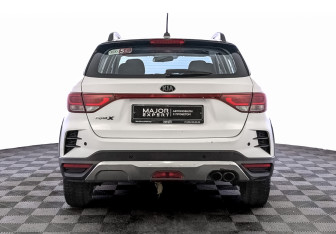 Подержанный автомобиль Kia Rio Hatchback 2021 года (6 фото)