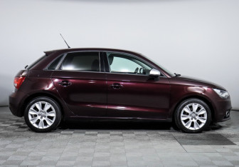 Подержанный автомобиль Audi A1 2014 года (4 фото)