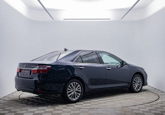 Подержанный автомобиль Toyota Camry Sedan 2016 года (5 фото)