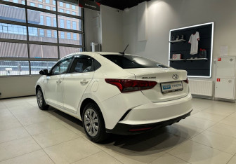 Подержанный автомобиль Hyundai Solaris Sedan 2020 года (6 фото)
