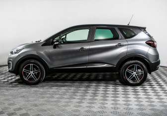 Подержанный автомобиль Renault Kaptur 2017 года (8 фото)