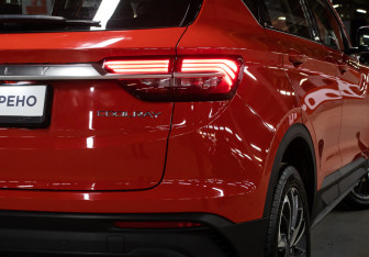 Подержанный автомобиль Geely Coolray 2020 года (23 фото)