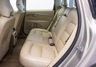 Подержанный автомобиль Volvo XC70 2013 года (11 фото)