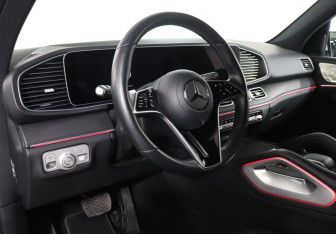 Подержанный автомобиль Mercedes-Benz GLE 2024 года (13 фото)
