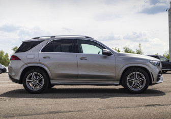 Подержанный автомобиль Mercedes-Benz GLE 2019 года (7 фото)