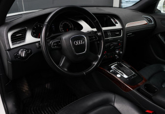 Подержанный автомобиль Audi A4 Sedan 2011 года (13 фото)